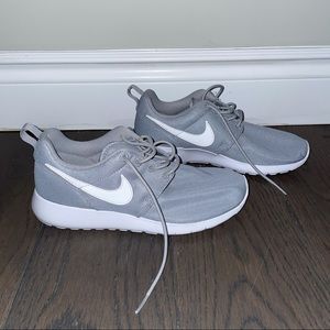 Grey Nike Roshe Ones